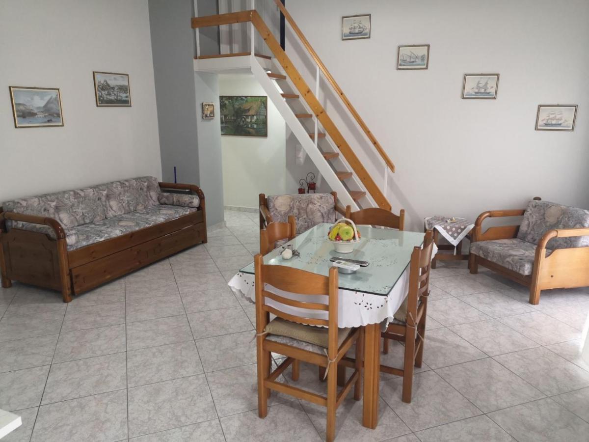Panos & Antzy Apartments Kalamata Luaran gambar
